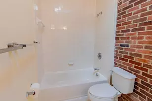 2402 S 10th St, Saint Louis, MO 63104 - Photo 12