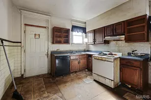 4514 Bircher Blvd, Saint Louis, MO 63115 - Photo 10