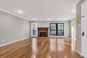 2000 Meadowtree Ln, Kirkwood, MO 63122 - Photo 2