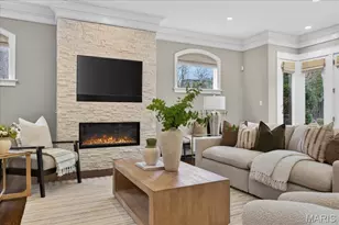 208 Lancaster Dr, Saint Louis, MO 63105 - Photo 16