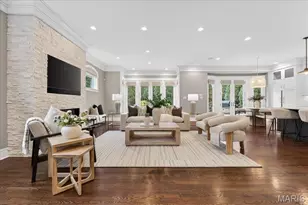 208 Lancaster Dr, Saint Louis, MO 63105 - Photo 12