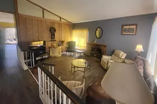 1284 Kew Gardens Dr, Florissant, MO 63031 - Photo 2