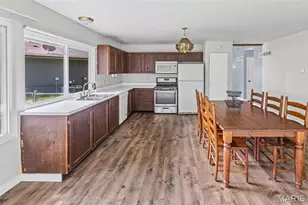 1284 Kew Gardens Dr, Florissant, MO 63031 - Photo 24