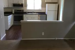 9728 Croftwood Dr, Saint Louis, MO 63123 - Photo 8