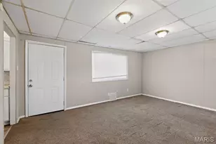 5616 Parchester Dr, Saint Louis, MO 63121 - Photo 10