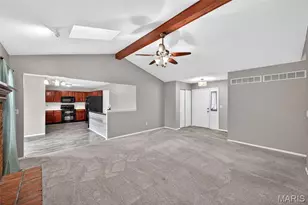 2021 Twin Fawns Ct, Saint Peters, MO 63376 - Photo 6