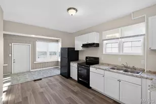 235 Military Rd, Saint Louis, MO 63125 - Photo 14