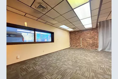 625 E Veterans Memorial Parkway, Warrenton, MO 63383 - Photo 14