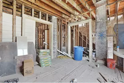 5718 Etzel Avenue, Saint Louis, MO 63112 - Photo 12