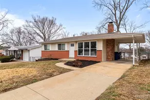 12 Lennox Terrace, Maryland Heights, MO 63043 - Photo 2