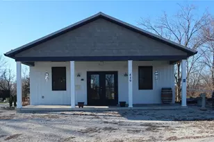 419 Olive St, Villa Ridge, MO 63089 - Photo 1