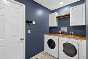 7192 Tournament Dr, Oakville, MO 63129 - Photo 12