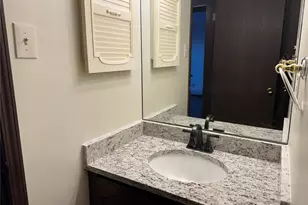 702 Materdie Ln, Florissant, MO 63031 - Photo 22