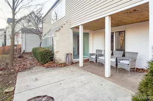 452 Iris Ln, Kirkwood, MO 63122 - Photo 36