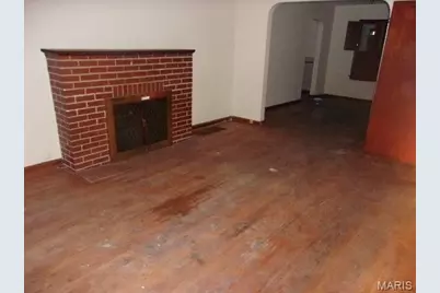 9920 Diamond Drive, Saint Louis, MO 63137 - Photo 2