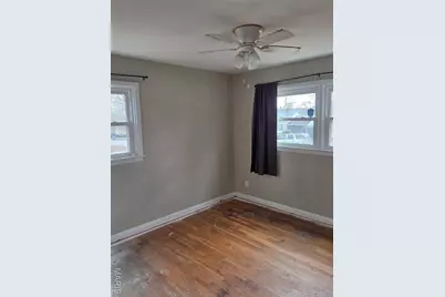 945 Edgehill Drive, Ferguson, MO 63135 - Photo 12
