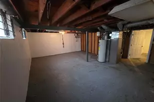 945 Edgehill Dr, Ferguson, MO 63135 - Photo 18