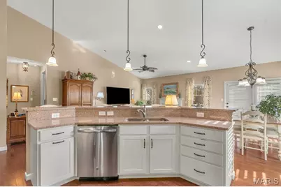 568 Trevi Lane, Ballwin, MO 63011 - Photo 8