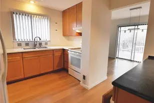 3652 Knollstone Dr, Saint Louis, MO 63135 - Photo 12