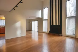 3652 Knollstone Dr, Saint Louis, MO 63135 - Photo 2