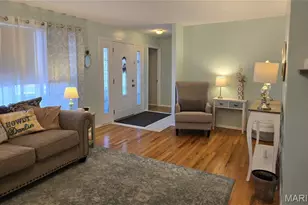 11706 Holly Springs Dr, Unincorporated, MO 63146 - Photo 2