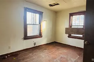 2645 Carson Rd, Saint Louis, MO 63114 - Photo 6