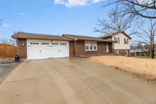 307 Francis Dr, Jackson, MO 63755 - Photo 2