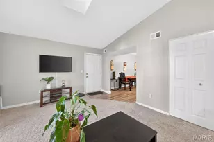 2514 Coppergate Square Dr, Saint Louis, MO 63129 - Photo 6