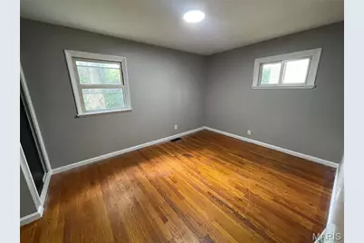 9871 Medford Drive, Saint Louis, MO 63136 - Photo 16