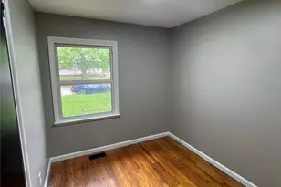 9871 Medford Dr, Saint Louis, MO 63136 - Photo 14