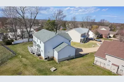 2352 The Courts Drive, Chesterfield, MO 63017 - Photo 52