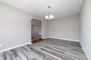 700 Sherwood Dr, Florissant, MO 63031 - Photo 10
