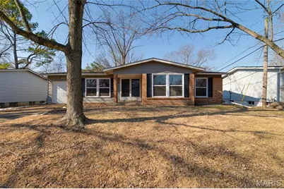 700 Sherwood Drive, Florissant, MO 63031 - Photo 1