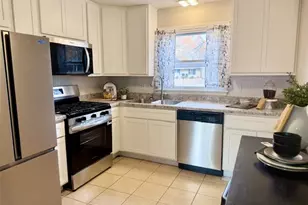 19 Bridekirk Ct, Black Jack, MO 63033 - Photo 6