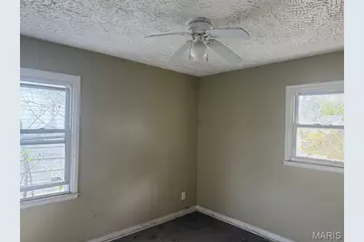 256 Shepley Drive, Saint Louis, MO 63137 - Photo 12