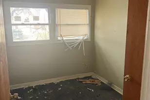 256 Shepley Dr, Saint Louis, MO 63137 - Photo 10