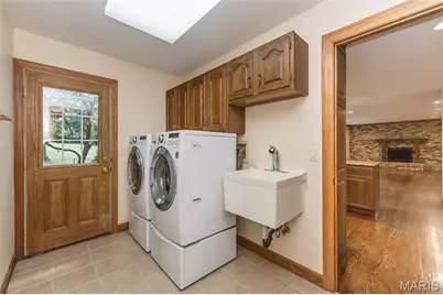 384 Greentrails Drive, Chesterfield, MO 63017 - Photo 10