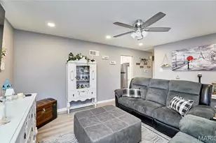 525 Mullanphy Rd, Florissant, MO 63031 - Photo 14