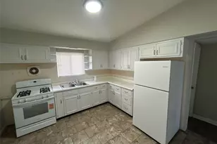 1132 Lakeview Ave, Saint Louis, MO 63138 - Photo 4