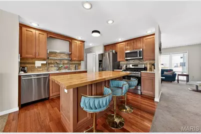 5576 Viewpoint Lane, Saint Louis, MO 63128 - Photo 12