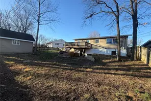 12 Belleau Lake Ct, O'Fallon, MO 63366 - Photo 2