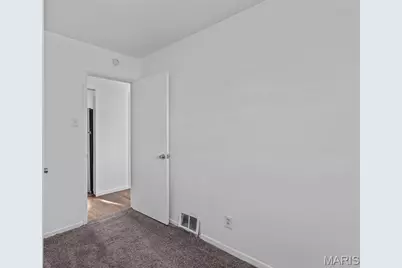 10500 Prestwick Drive, Unincorporated, MO 63137 - Photo 20