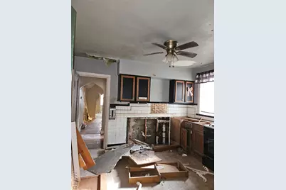 4624 Shirley Place, Saint Louis, MO 63115 - Photo 8