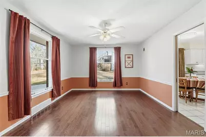 426 Darst Road, Ferguson, MO 63135 - Photo 8