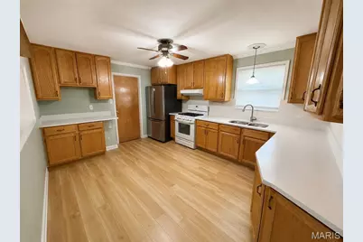 3020 Sycamore Street, Cuba, MO 65453 - Photo 6