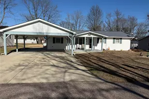 3020 Sycamore St, Cuba, MO 65453 - Photo 2