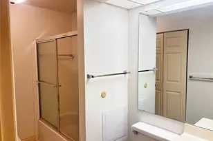 920 Guelbreth Lane, Creve Coeur, MO 63141 - Photo 12