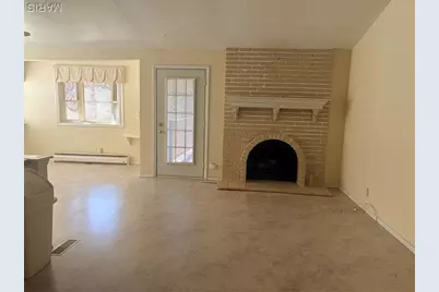 5172 Trailbend Drive, Florissant, MO 63033 - Photo 10