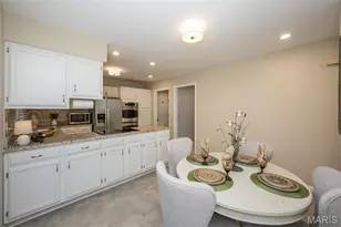 734 Chancellor Heights Dr, Manchester, MO 63011 - Photo 28