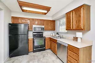 340-342 Della Dr, Saint Peters, MO 63376 - Photo 16